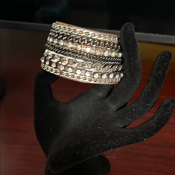 Jewelry - Chic Silver and Black Chain Bracelet